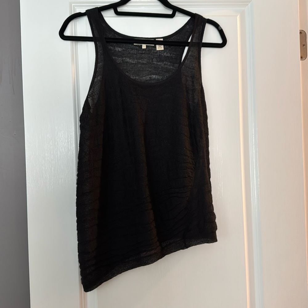 Inhabit asymmetrical top